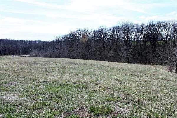 2 Acres of Land with Home for Sale in Kansas City, Missouri
