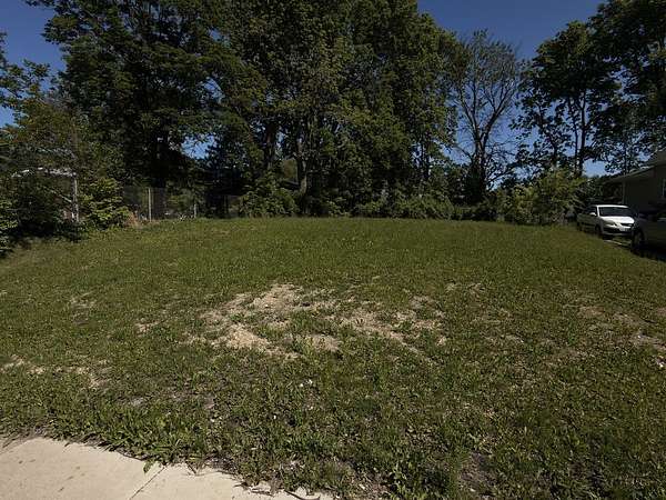 0.14 Acres of Residential Land for Sale in Bloomington, Illinois