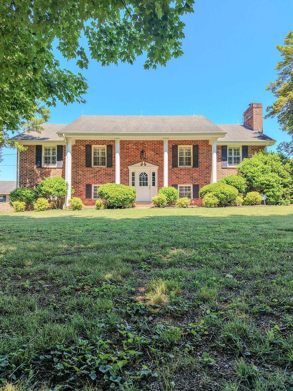 11.8 Acres of Land with Home for Sale in Englewood, Tennessee