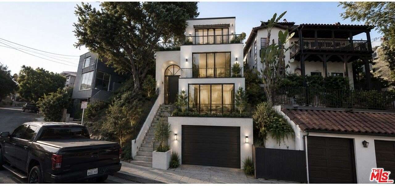 0.06 Acres of Residential Land for Sale in Los Angeles, California
