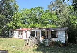 1.5 Acres of Land with Home for Sale in Madison, Georgia