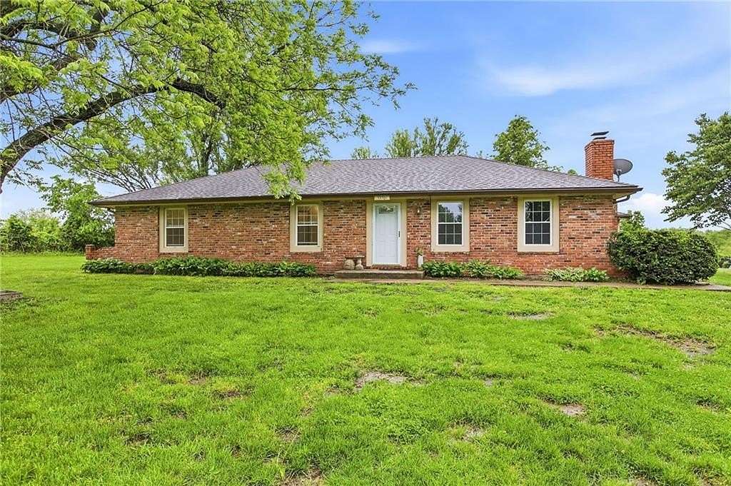 23 Acres of Agricultural Land with Home for Sale in Garden City, Missouri