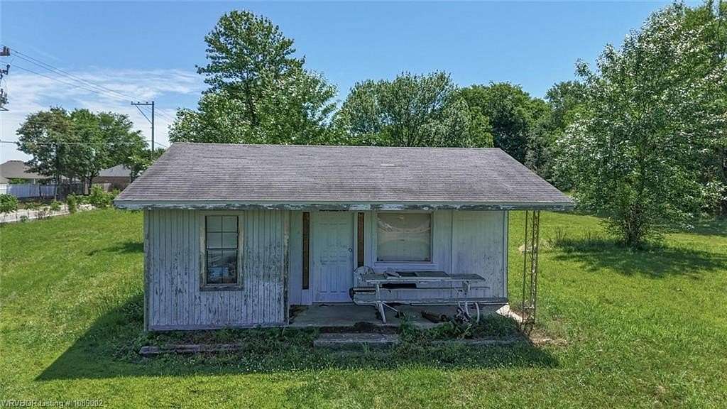 2 Acres of Residential Land for Sale in Lavaca, Arkansas
