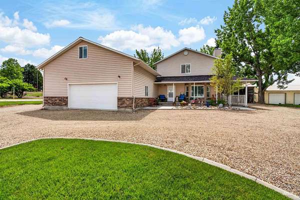 1.73 Acres of Land with Home for Sale in New Plymouth, Idaho