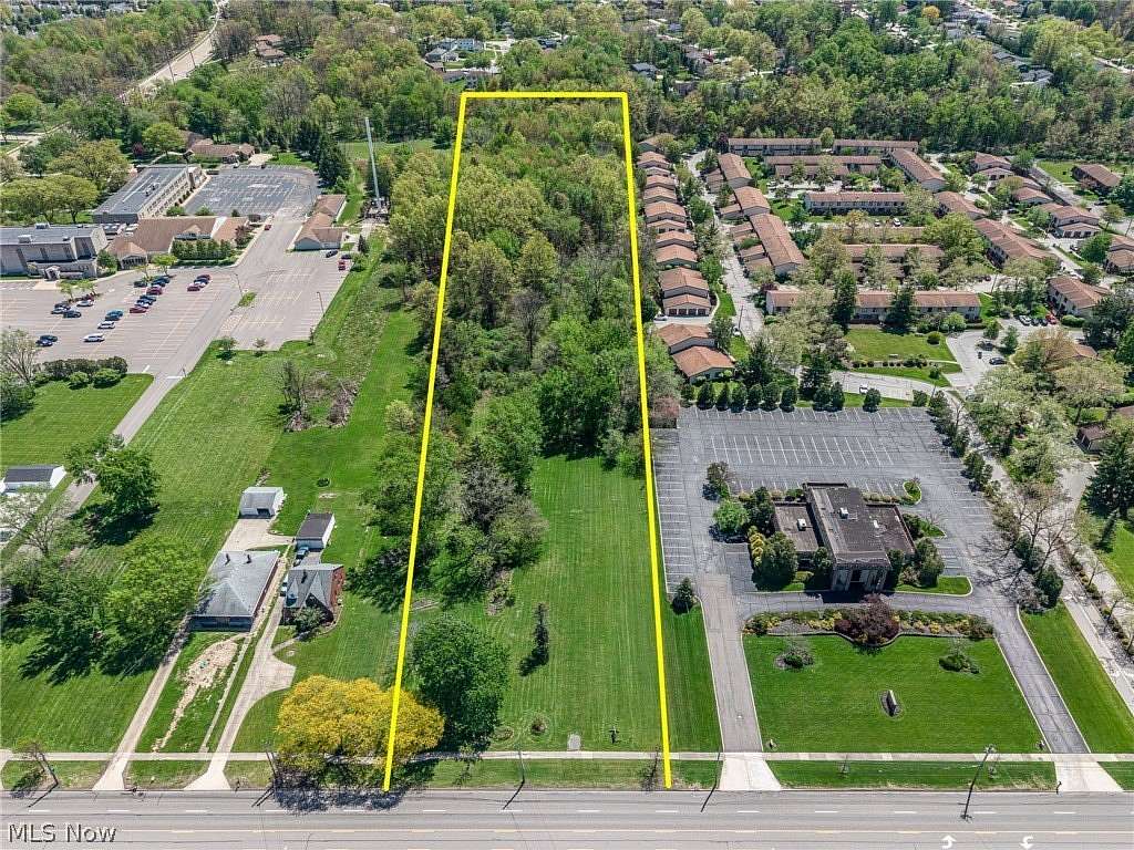 6.22 Acres of Commercial Land for Sale in Middleburg Heights, Ohio