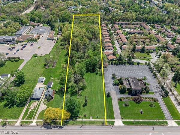 6.22 Acres of Commercial Land for Sale in Middleburg Heights, Ohio