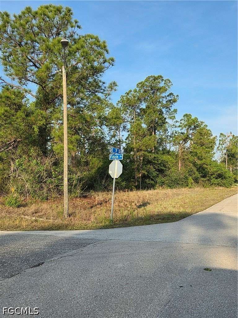 0.25 Acres of Residential Land for Sale in Lehigh Acres, Florida