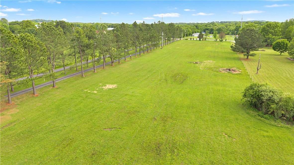 2 Acres of Residential Land for Sale in Fayetteville, Arkansas