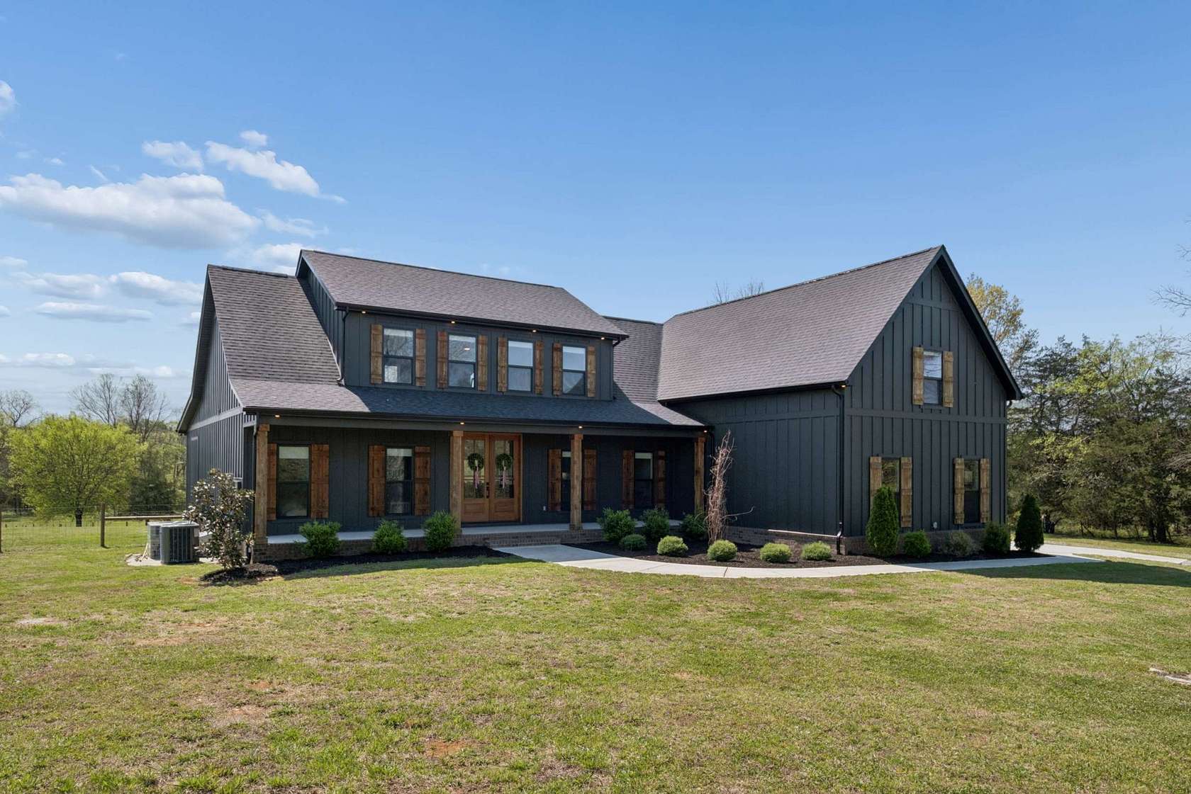 9.5 Acres of Land with Home for Sale in Lascassas, Tennessee