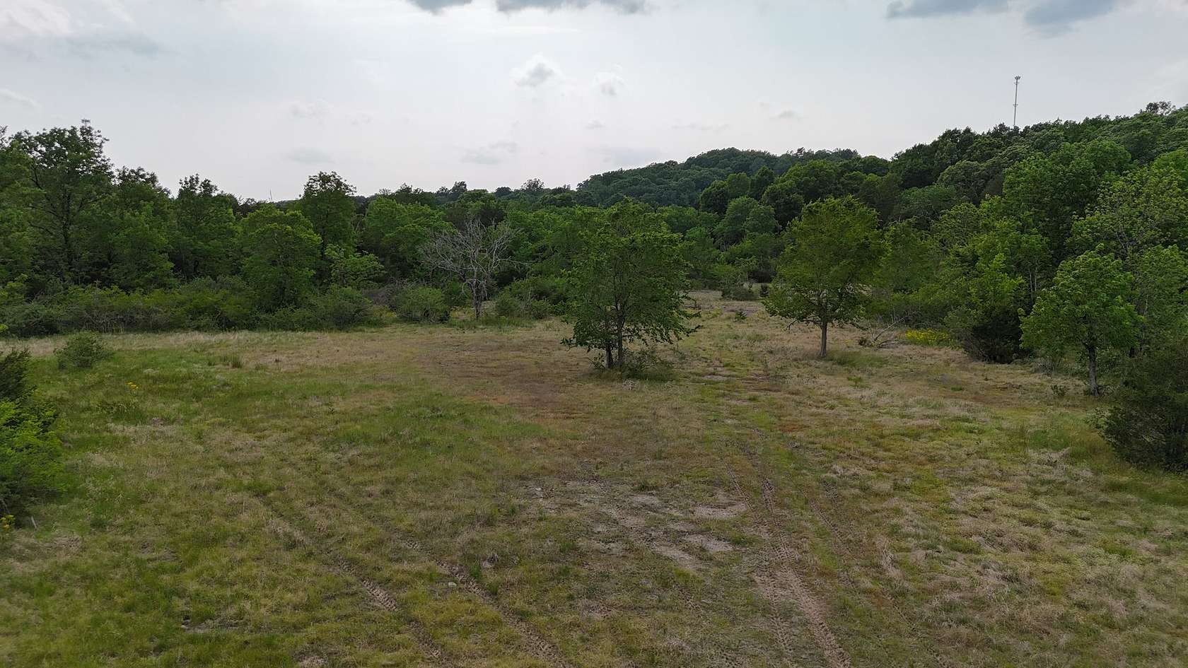 173 Acres of Recreational Land for Sale in Columbia, Tennessee