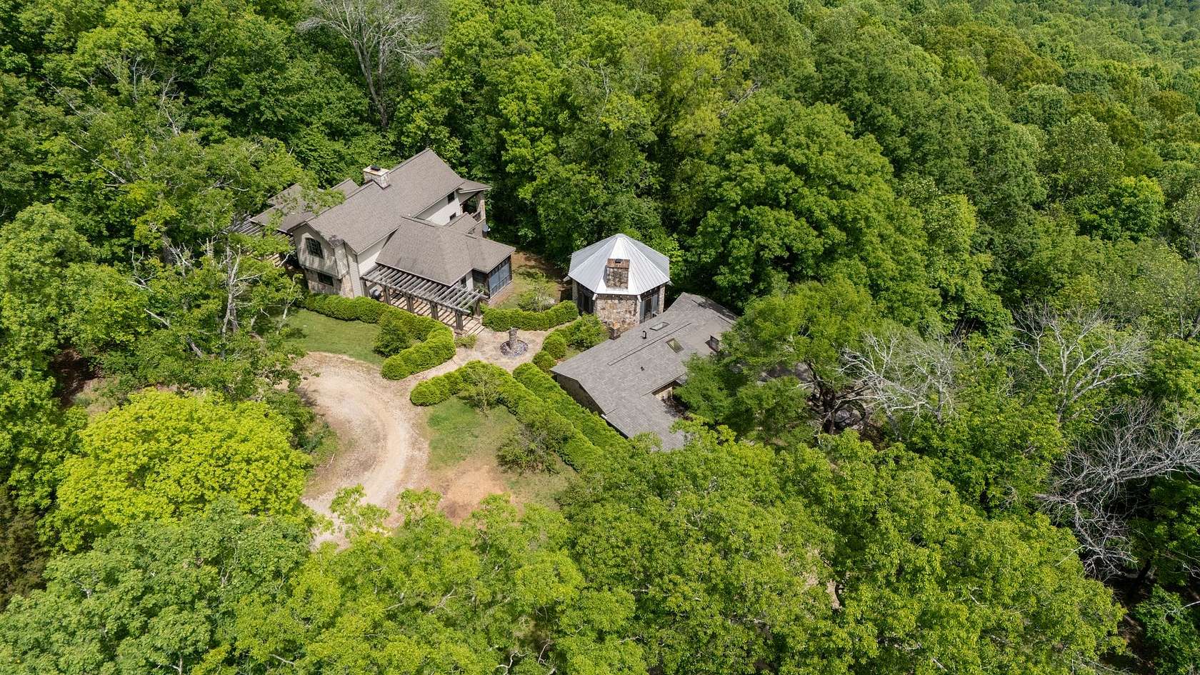 13.5 Acres of Land with Home for Sale in Sewanee, Tennessee
