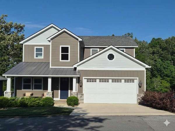 1.6 Acres of Land with Home for Sale in Chattanooga, Tennessee