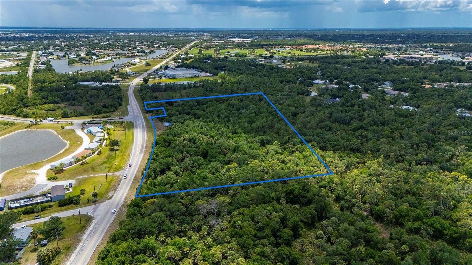 11 Acres of Commercial Land for Sale in Lake Suzy, Florida