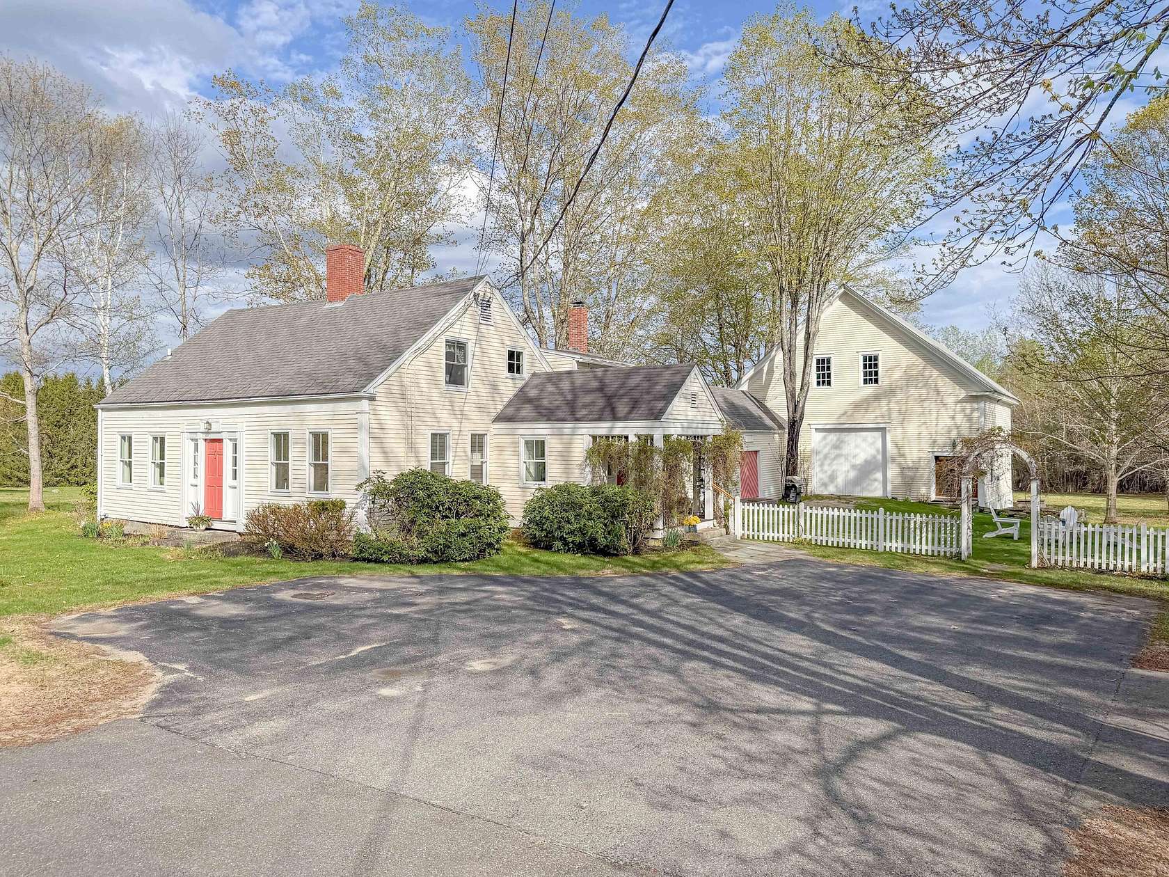 5 Acres of Land with Home for Sale in North Yarmouth Town, Maine
