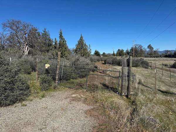 1 Acre of Land for Sale in Hornbrook, California