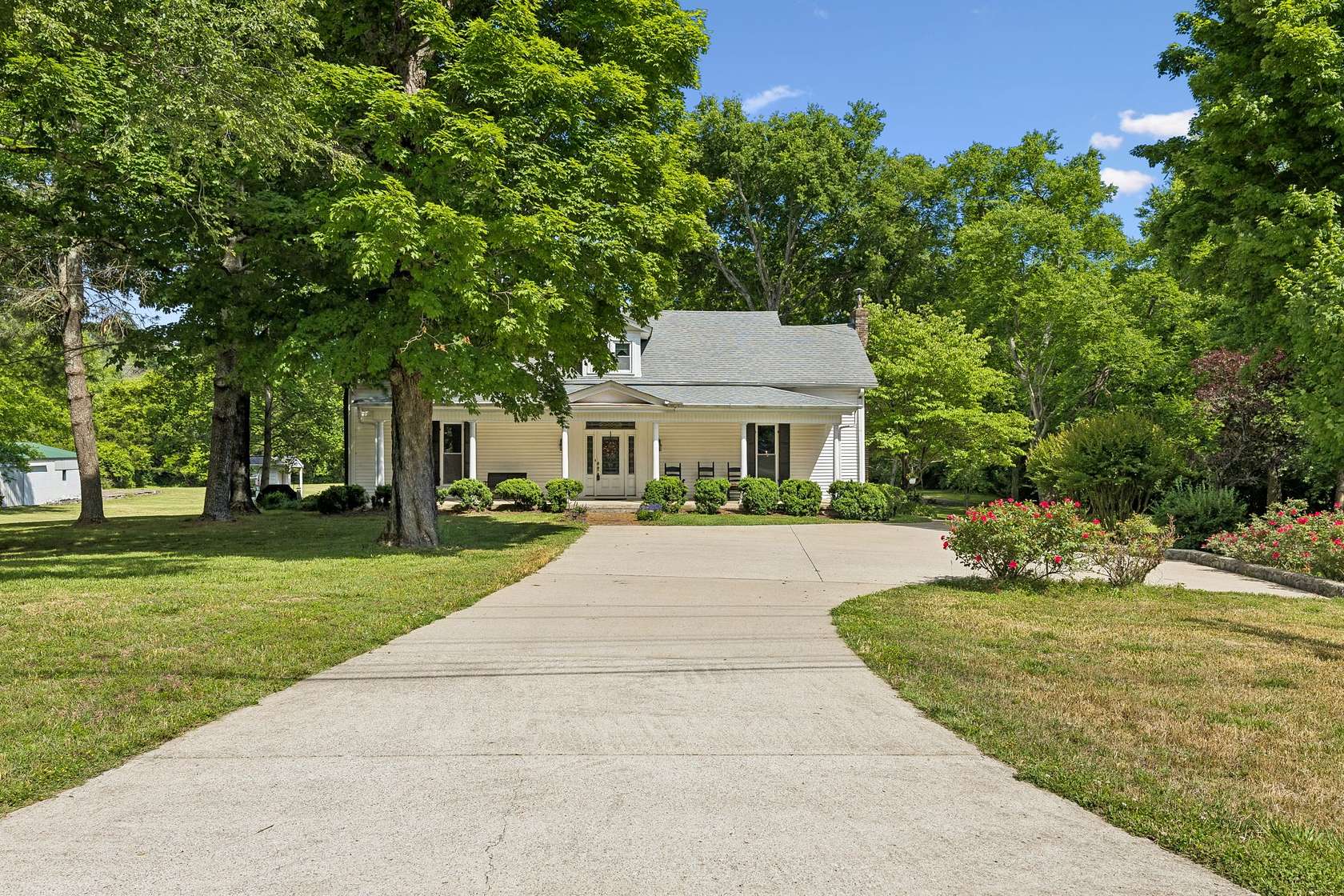 3 Acres of Land with Home for Sale in Franklin, Tennessee