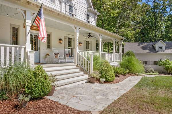 11.7 Acres of Land with Home for Sale in Franklin, Tennessee