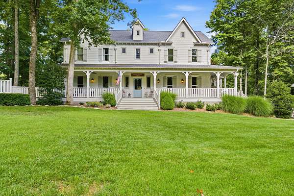 11.7 Acres of Land with Home for Sale in Franklin, Tennessee