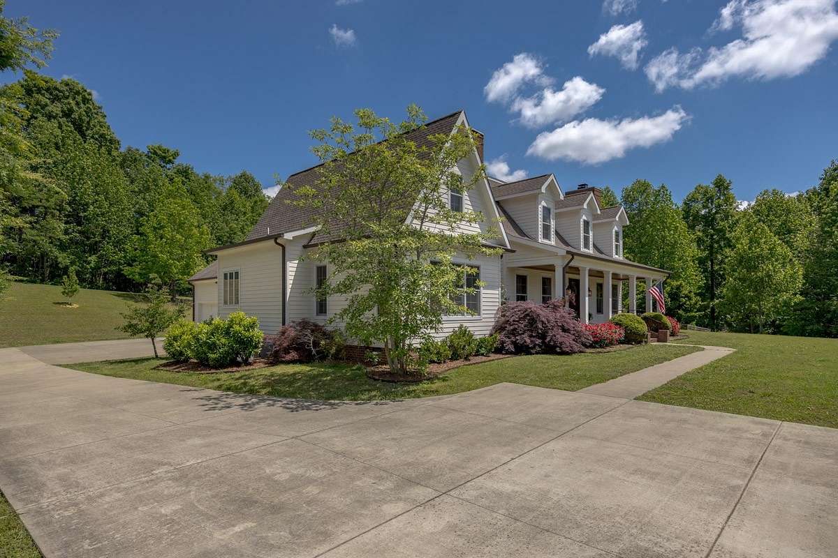 7.75 Acres of Land with Home for Sale in Nashville, Tennessee