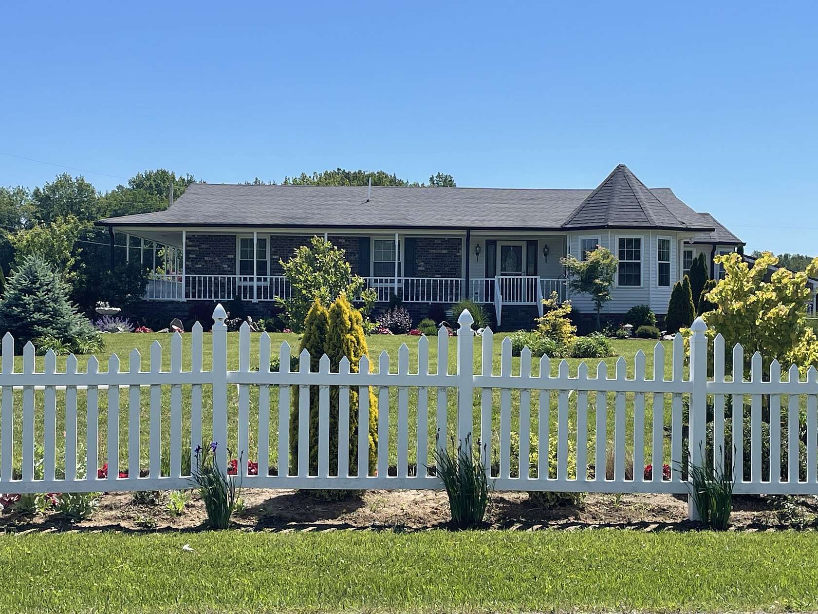 6.88 Acres of Land with Home for Sale in Portland, Tennessee