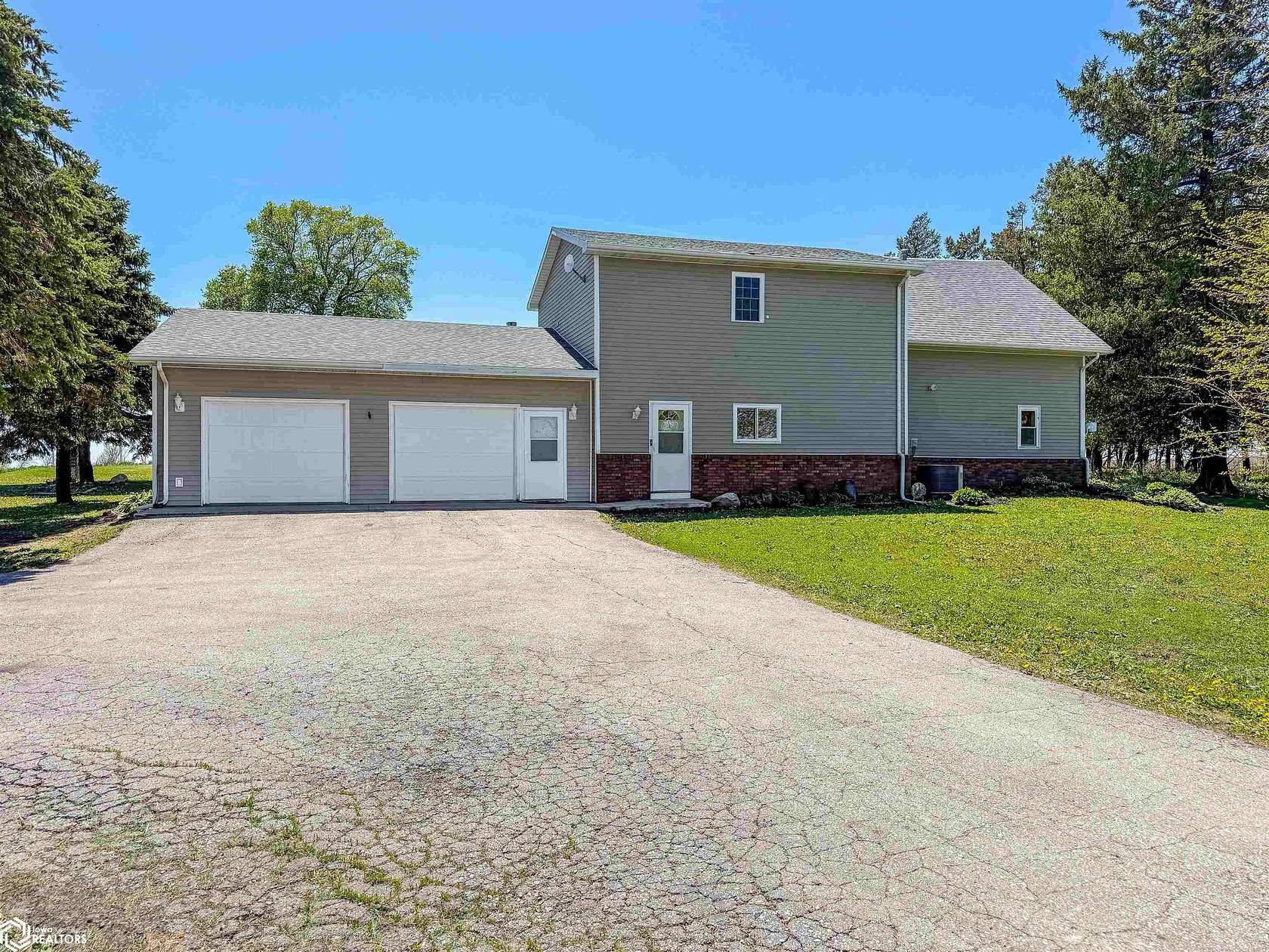 3.2 Acres of Land with Home for Sale in Iowa Falls, Iowa