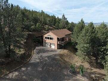 5 Acres of Land with Home for Sale in Klamath Falls, Oregon
