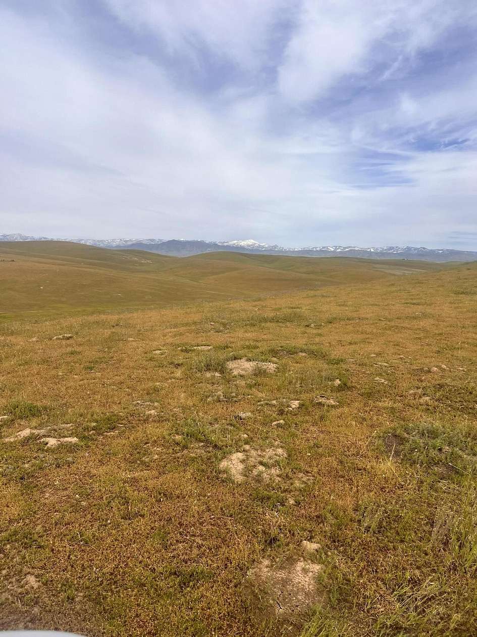 10 Acres of Recreational Land for Sale in McFarland, California