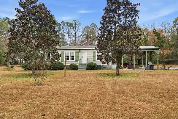 2 Acres of Improved Mixed-Use Land for Sale in Cottageville, South Carolina