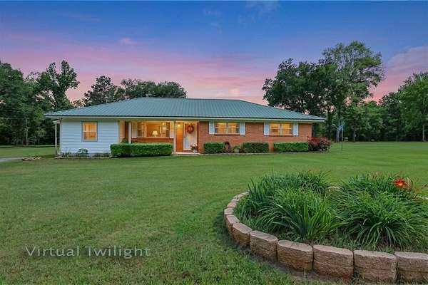 47.2 Acres of Land with Home for Sale in Cushing, Texas