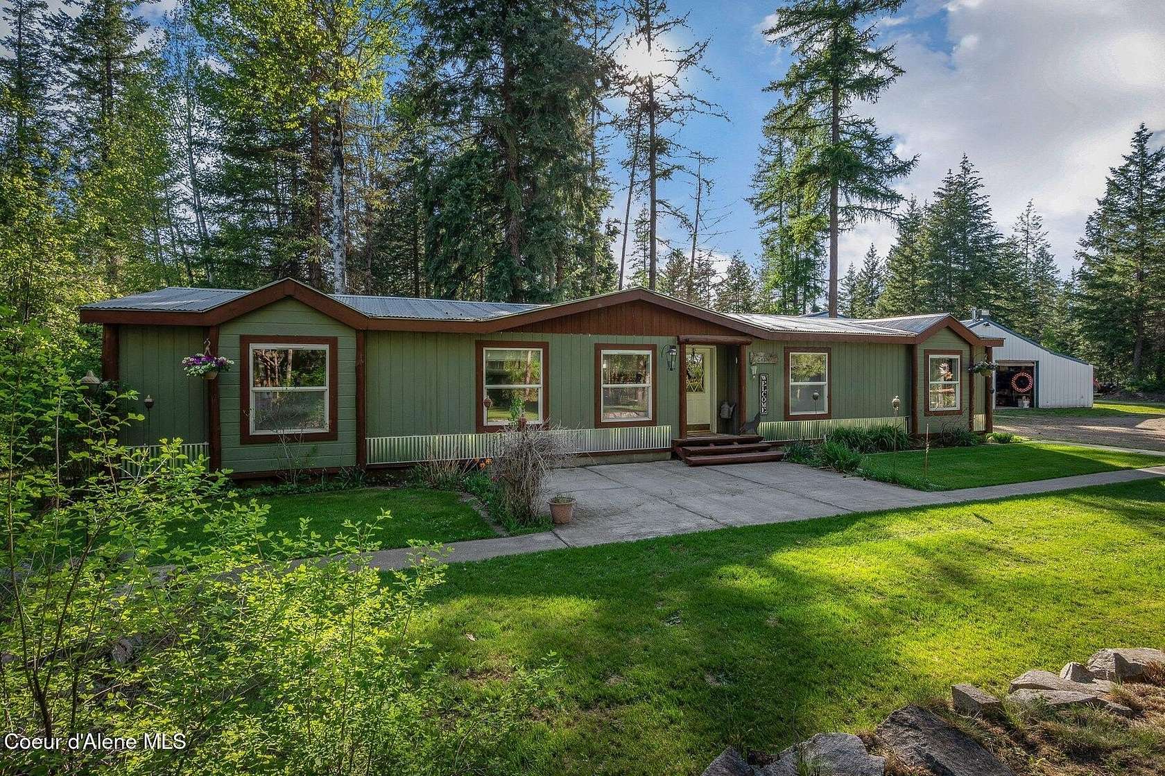19.5 Acres of Land with Home for Sale in Athol, Idaho