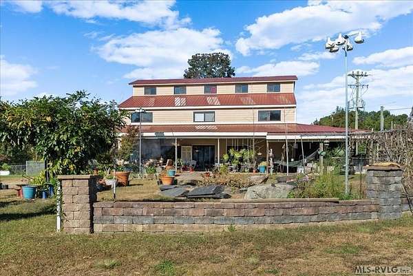 2.44 Acres of Improved Mixed-Use Land for Sale in Bracey, Virginia