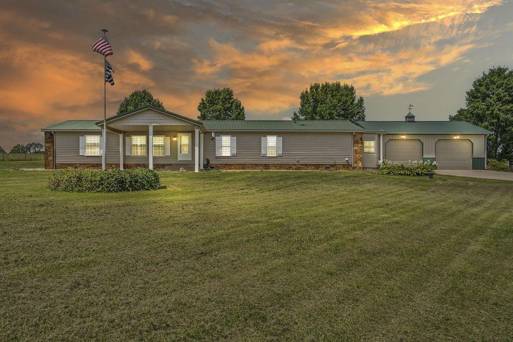 5 Acres of Land with Home for Sale in Billings, Missouri