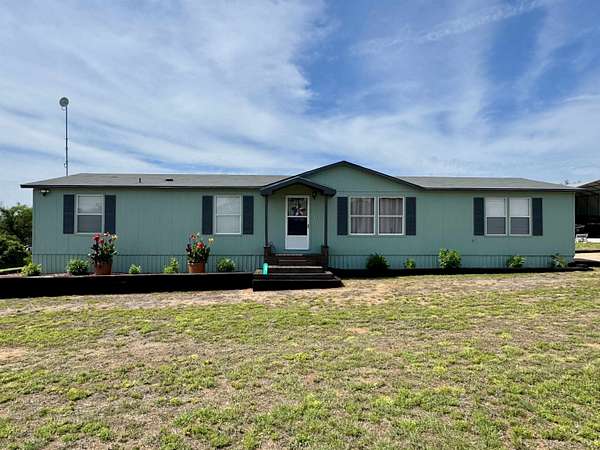 5.85 Acres of Land with Home for Sale in Buchanan Dam, Texas