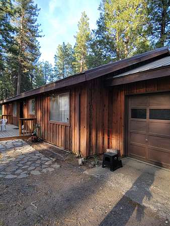4.59 Acres of Land with Home for Sale in Klamath Falls, Oregon