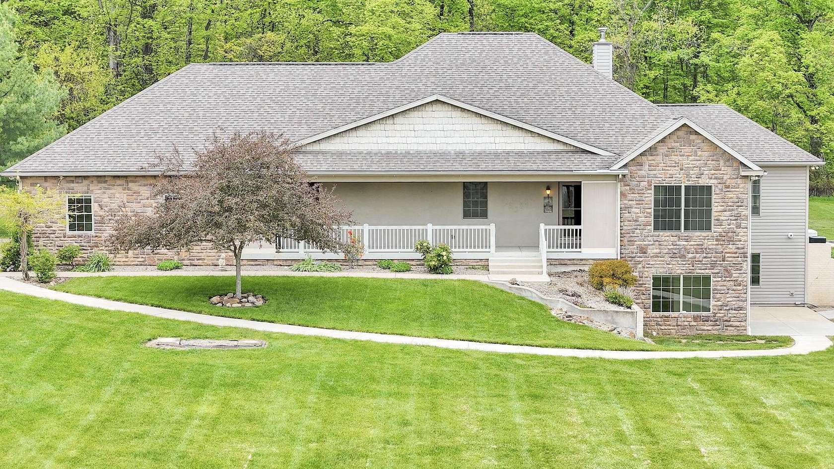 13 Acres of Land with Home for Sale in Johnstown, Ohio