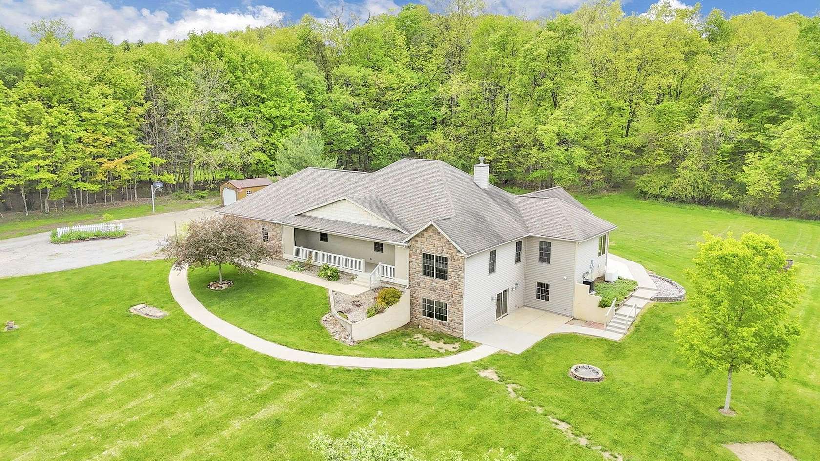 13 Acres of Land with Home for Sale in Johnstown, Ohio