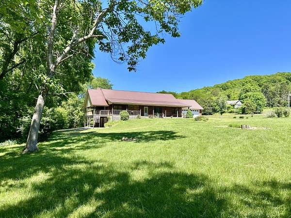 18.6 Acres of Land with Home for Sale in Somerset, Kentucky