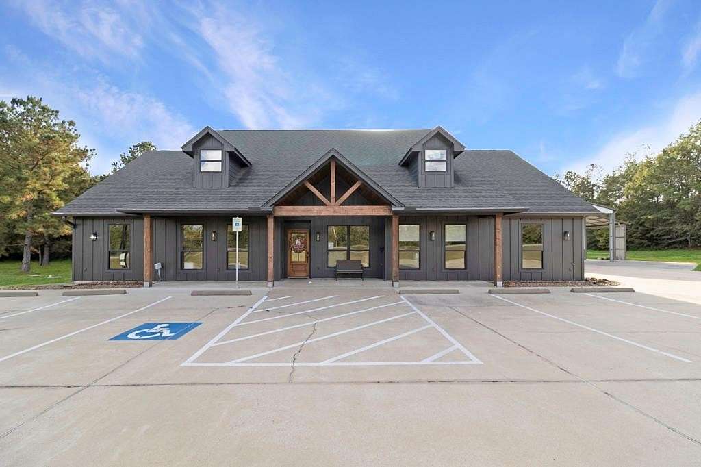 1.82 Acres of Improved Commercial Land for Sale in Livingston, Texas