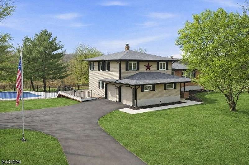 3.35 Acres of Land with Home for Sale in Alexandria Township, New Jersey