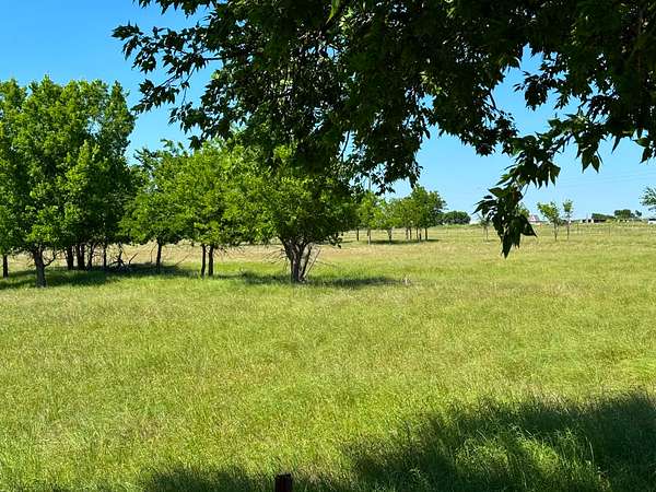 1 Acre of Residential Land for Sale in Sanger, Texas