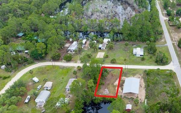 0.25 Acres of Residential Land for Sale in Old Town, Florida