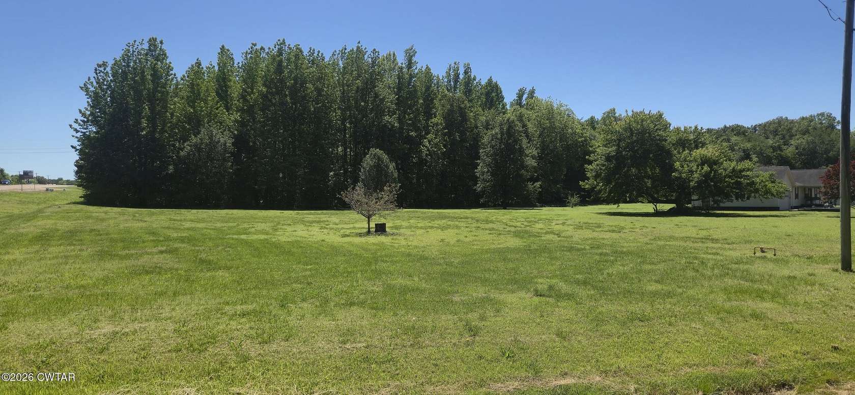 1 Acre of Residential Land for Sale in Lexington, Tennessee