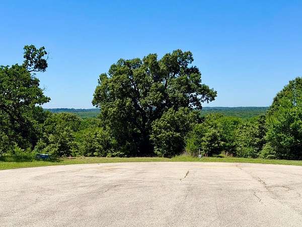 1.5 Acres of Residential Land for Sale in Athens, Texas