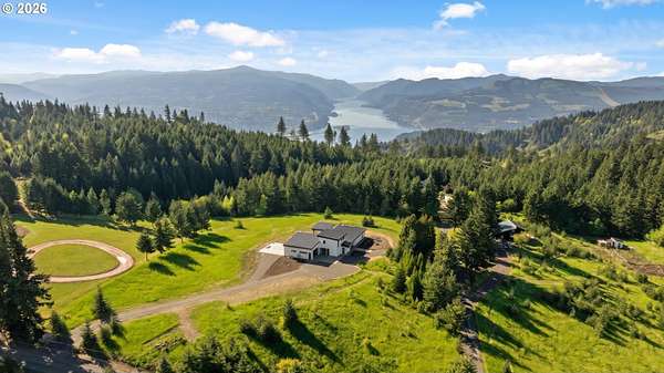 5 Acres of Land with Home for Sale in White Salmon, Washington