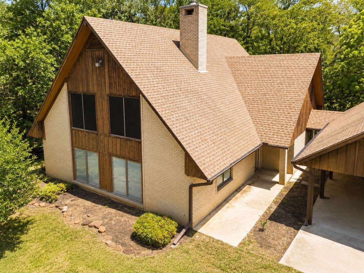 88.4 Acres of Land with Home for Sale in Fairfield, Texas