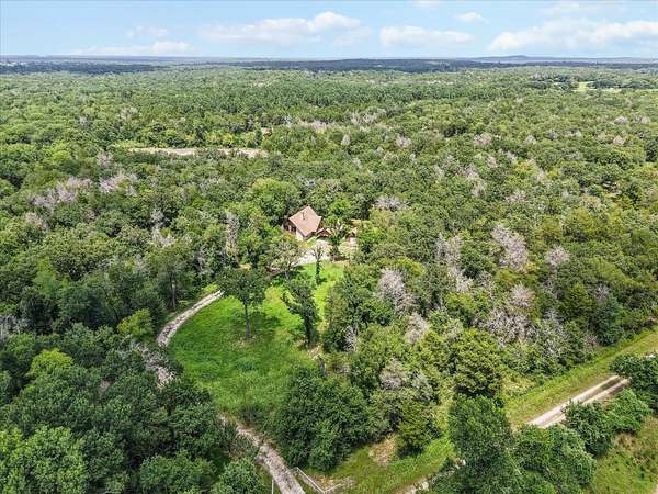 88.4 Acres of Land with Home for Sale in Fairfield, Texas