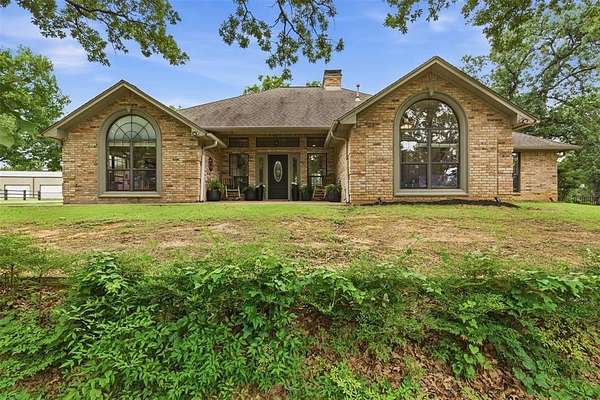 11 Acres of Land with Home for Sale in Fort Worth, Texas