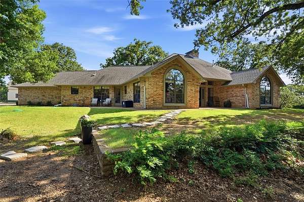 11 Acres of Land with Home for Sale in Fort Worth, Texas