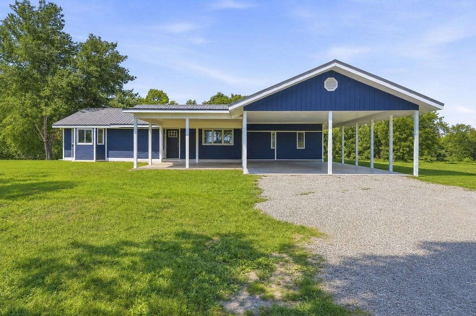 16.5 Acres of Land with Home for Sale in Seymour, Missouri
