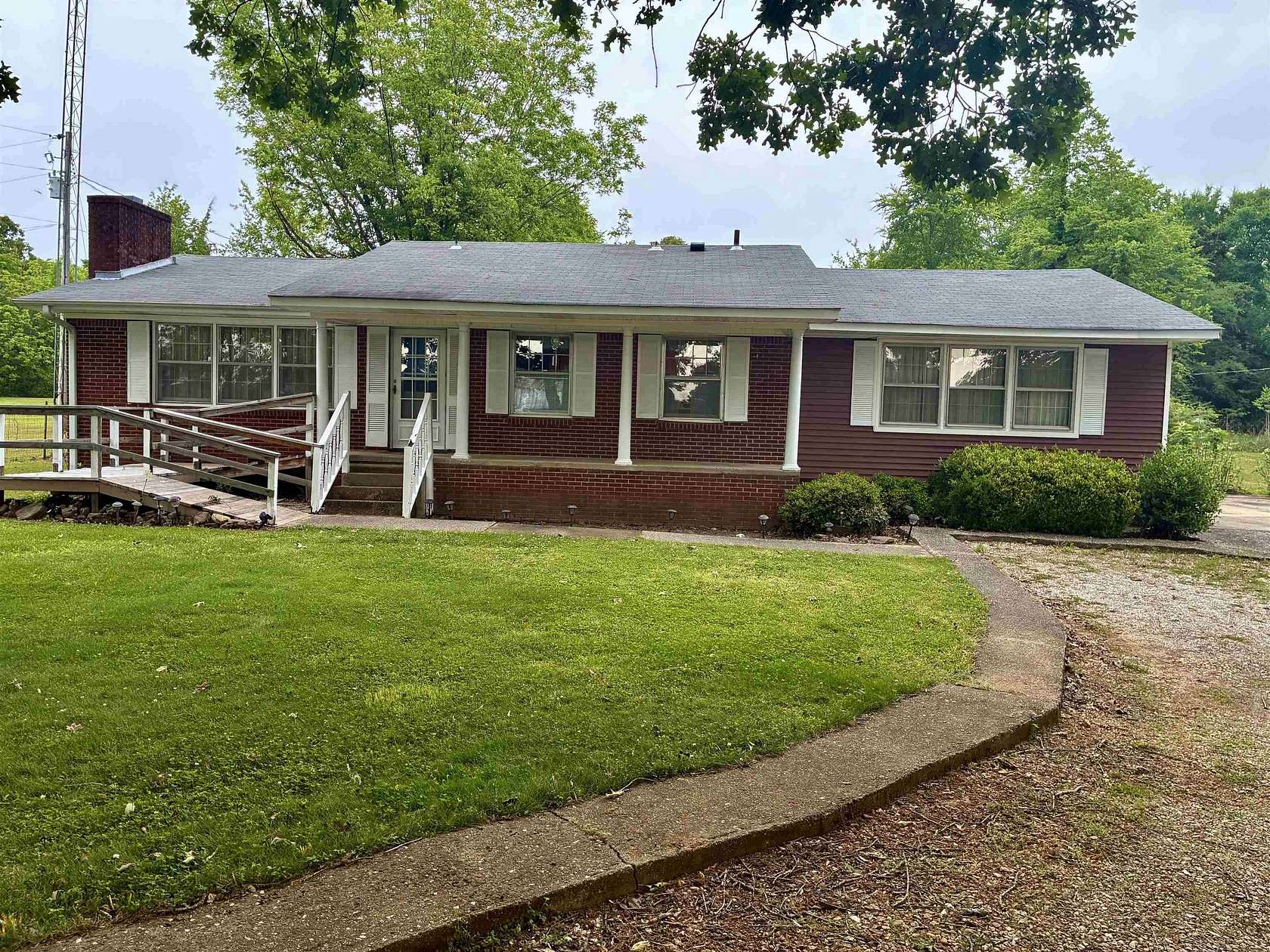 5 Acres of Land with Home for Sale in Cherokee, Alabama